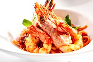 1 1/2 cups (340 g) Shrimp, Italian Style Linguini & Vegetables Paired with a Cream Garlic Sauce
