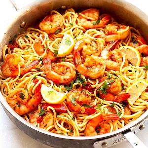 1 1/2 cups (340 g) Shrimp, Pasta & Primavera Style Vegetables Dressed with a Light Tomato & Garlic Sauce