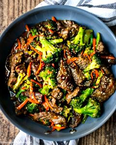 1 1/2 cups Beef and Broccoli Stir-Fry