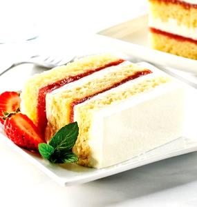 1 1/2" slice (125 g) Too Tall Strawberry Shortcake