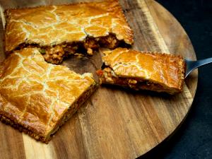 1 1/4 9" Dia Pie Puerto Rican Style Potato Chicken Pie (Pastelon De Pollo)