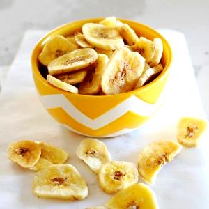 1 10 Chip Serving Banana Chips (Homemade)