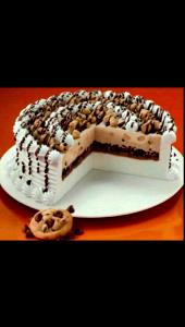 1/10 slice (311 g) 10" Cookie Dough Blizzard Cake