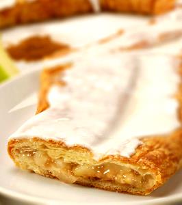 1/12 kringle (1.8 oz) Apple Cinnamon Kringle