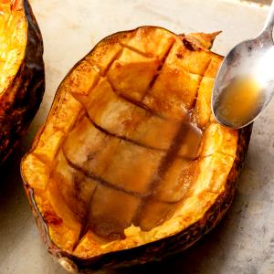 1/2 Acorn Squash Baked Winter Type Squash (Fat and Sugar Added in Cooking)