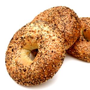 1/2 bagel (70 g) Everything Bagel