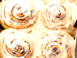 1/2 bun (61 g) Cinnamon Bun