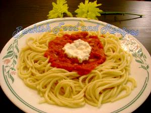1/2 can (189 g) Spaghetti in Tomato Sauce