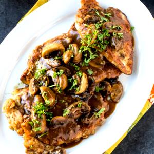 1/2 container (199 g) Chicken Marsala with Balsamic Onions & Roasted Mushrooms
