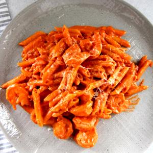1/2 container (283 g) Penne Alla Vodka with Shrimp