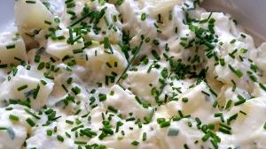 1/2 container (85 g) Egg White Salad with Chives