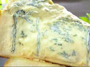 1/2 cup (100 g) Gorgonzola & Walnut Tortelloni