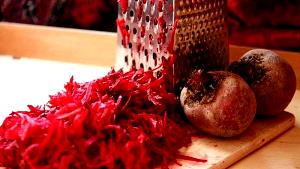 1/2 cup (100 g) Shredded Beets