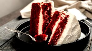 1/2 cup (101 g) Red Velvet Cake Ice Cream
