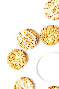 1/2 cup (110 g) Ambrosia