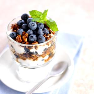 1/2 cup (110 g) Berry Blue Parfait