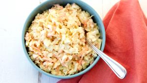 1/2 cup (110 g) Creamy Coleslaw