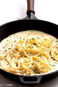 1/2 cup (113 g) Alfredo Sauce