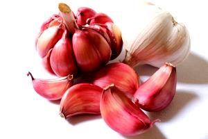 1/2 cup (113 g) Many Clove Garlic Sauce