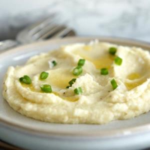 1/2 cup (113 g) Mashed Cauliflower