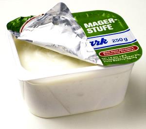 1/2 cup (115 g) Low Fat Quark