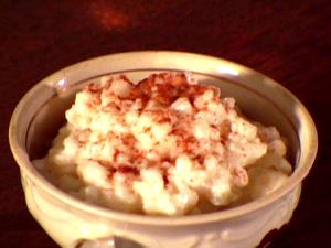 1/2 cup (120 g) Rice Pudding