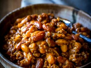 1/2 cup (122 g) BBQ Beans with Beef & Bacon