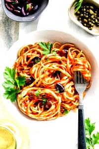 1/2 cup (122 g) Puttanesca Sauce