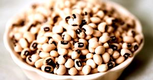 1/2 cup (125 g) Black Eyed Peas