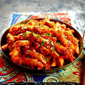 1/2 cup (125 g) Meatless Pasta Sauce