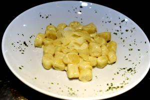 1/2 cup (125 g) Quattro Formaggi