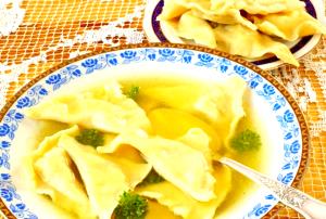 1/2 cup (128 g) Chicken Soup with Kreplach