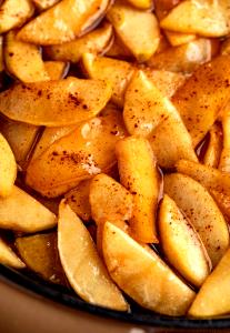 1/2 cup (130 g) Fried Apples with Cinnamon