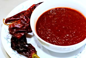 1/2 cup (130 g) Red Chile Sauce - Vegetarian