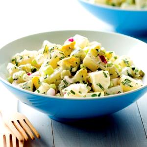 1/2 cup (135 g) American Potato Salad