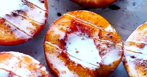 1/2 cup (140 g) Fried Peaches with Cinnamon