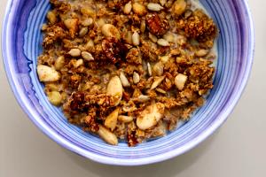 1/2 cup (56 g) Great Granola Cereal