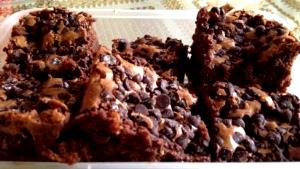 1/2 cup (64 g) Mrs. Fields Chocolate Fudge Brownie