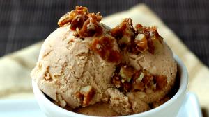 1/2 cup (65 g) Black Walnut Ice Cream