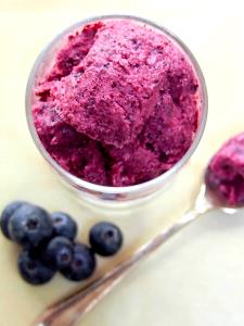 1/2 cup (65 g) Wild Blueberries N Sweet Cream Frozen Yogurt