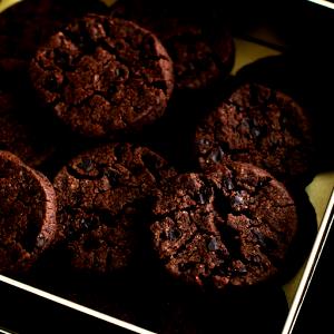 1/2 cup (66 g) All Natural Cookies & Cream Ice Cream