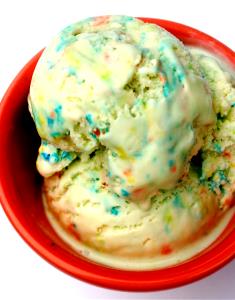 1/2 cup (66 g) Cake Batter Explosion Ice Cream