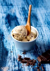 1/2 cup (66 g) Old Fashioned Chocolate Chip Ice Cream