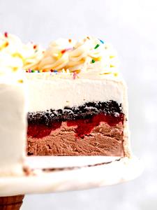 1/2 cup (67 g) Ice Cream Cake