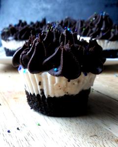 1/2 cup (68 g) Cupcake Ice Cream