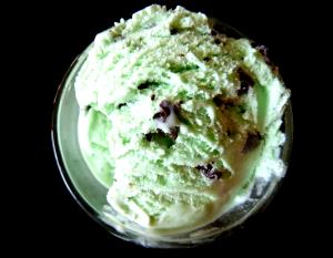 1/2 cup (69 g) Mint Chocolate Chunk