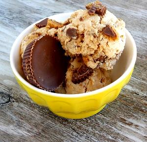 1/2 cup (70.9 g) Peanut Butter Cup Ice Cream
