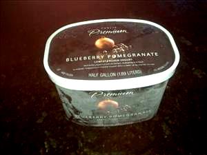 1/2 cup (71 g) Lowfat Blueberry Pomegranate Frozen Yogurt