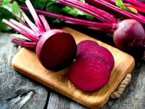 1/2 cup (80 g) Beet & Jicama Salad