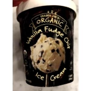 1/2 cup (82 g) Vanilla Fudge Chip Ice Cream
